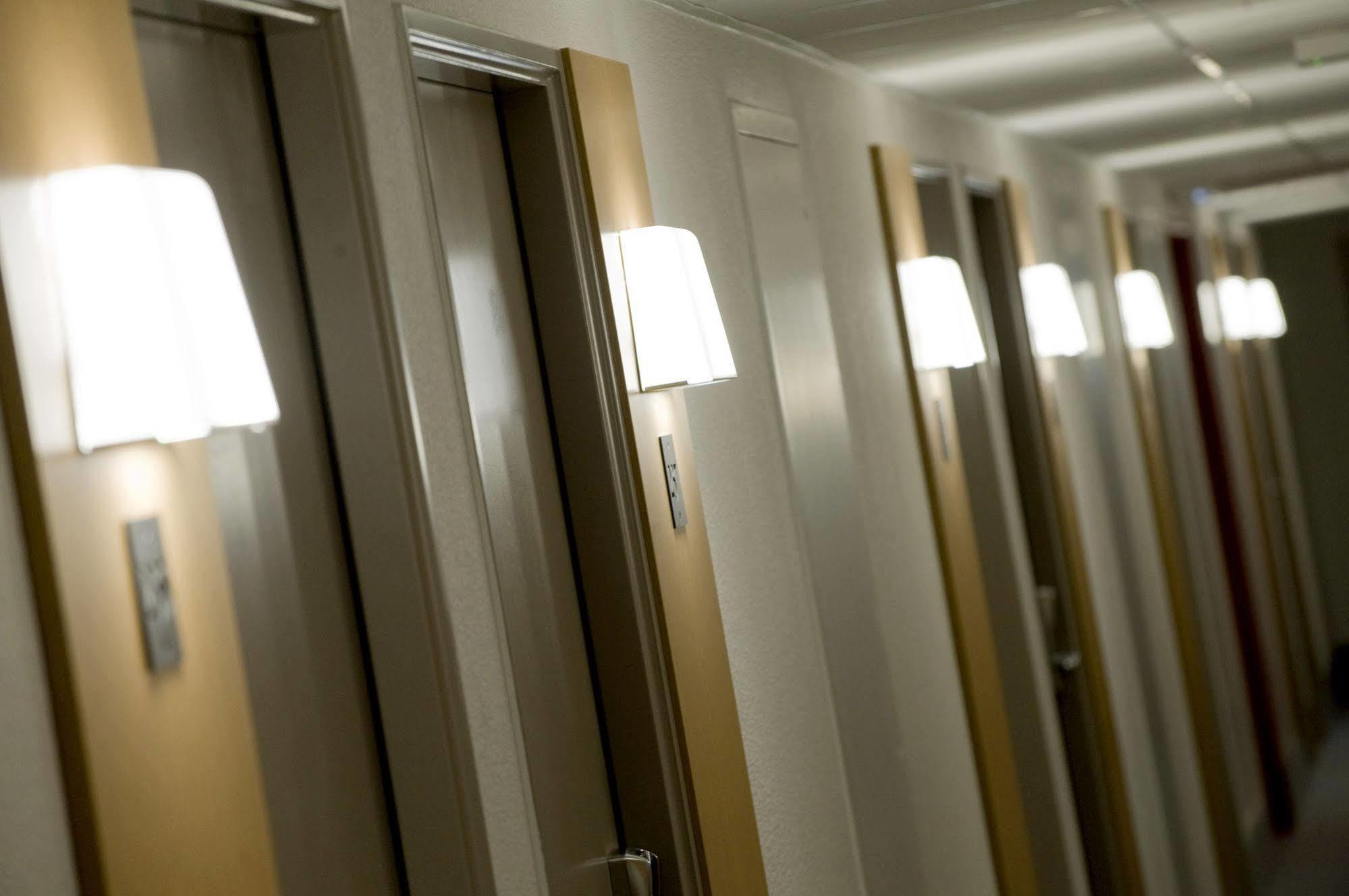B&B Hotel Tours Parc Expo St-Avertin サン・タヴェルタン エクステリア 写真